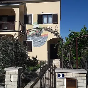 Mirela , Poreč Kroatië